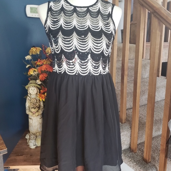 Black Dress with Sequins - As U Wish - Picture 12 of 12